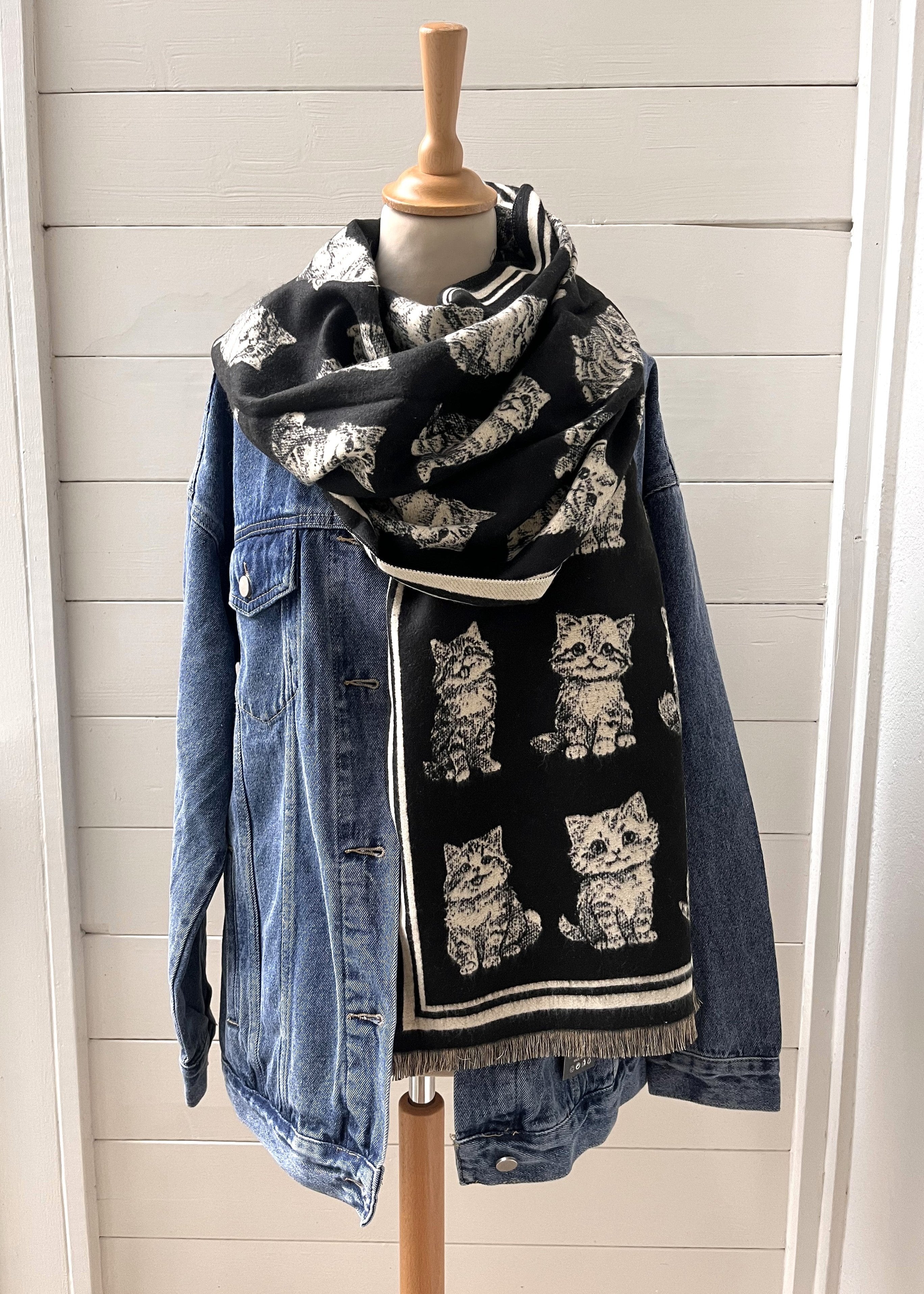 Kitty Scarf