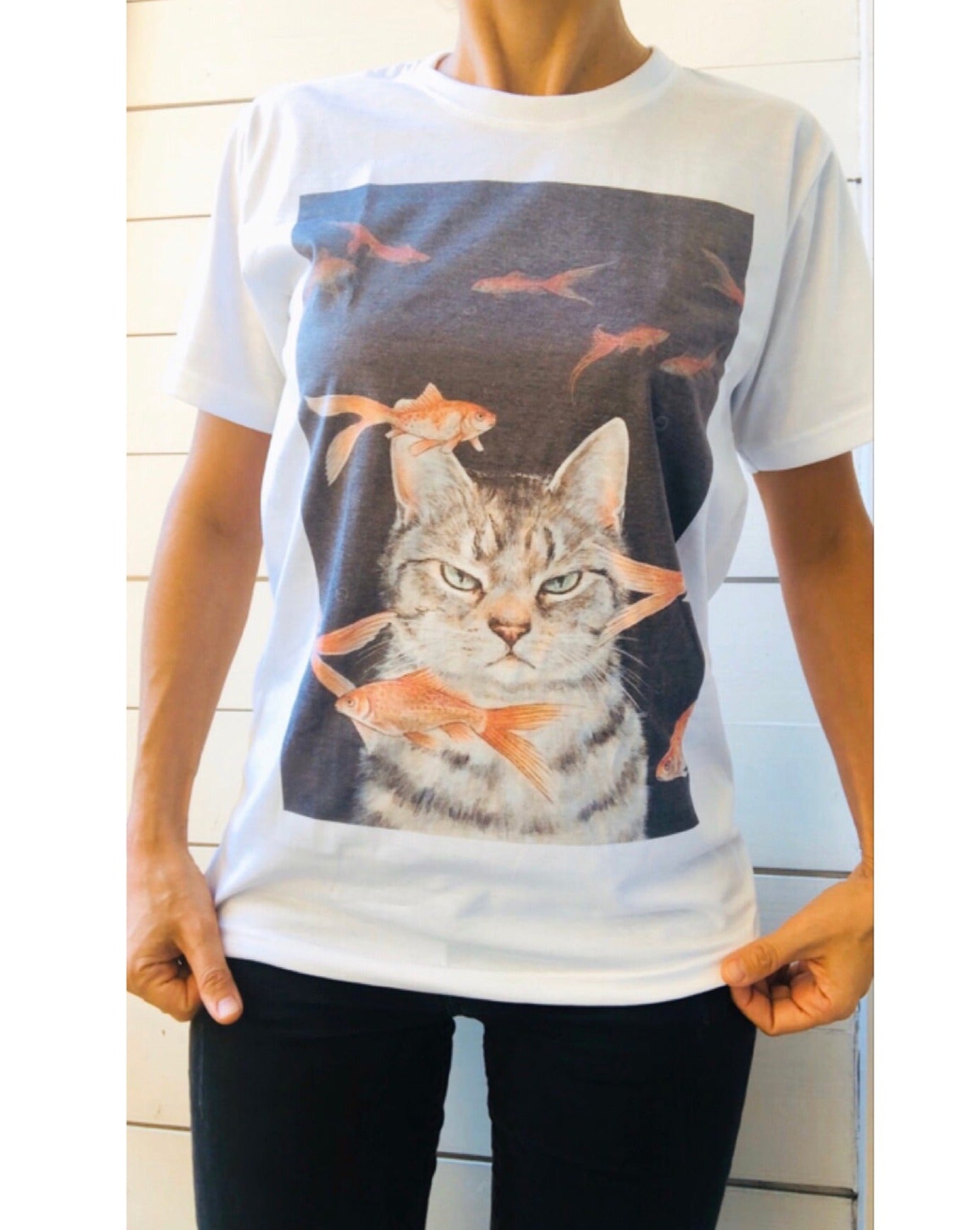 Cat red fish t-shirt